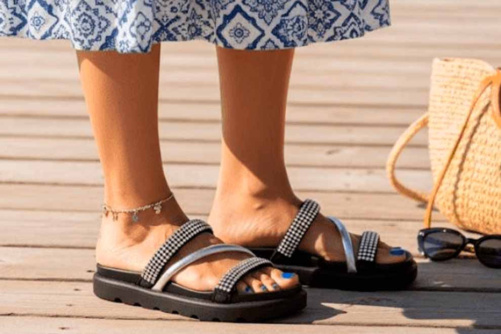 Sandálias confortável com design elegante e moderno