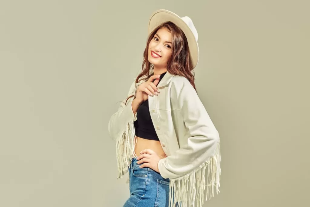 Jaqueta jeans com franja