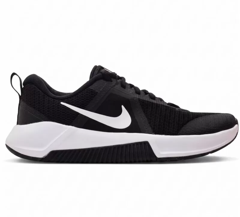 Nike MC Trainer preto centralizado na imagem