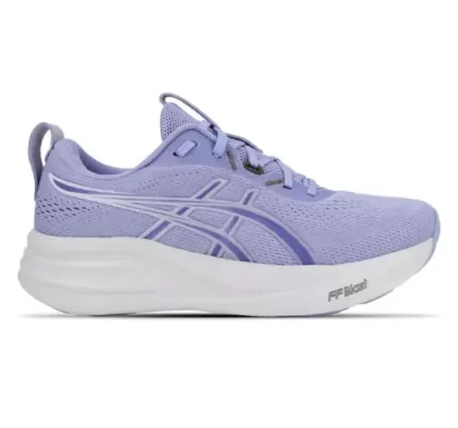 Tênis Asics roxo claro para corrida e atividades físicas